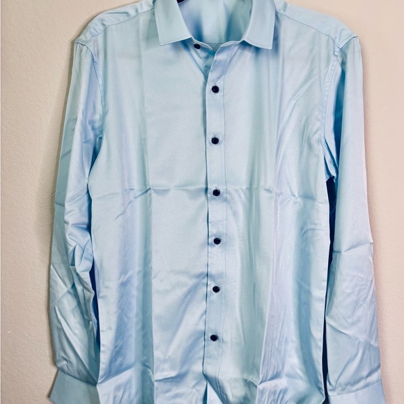 NWOT Light Blue Formal Dress Shirt with Crisp Fabric - Picture 1 of 9